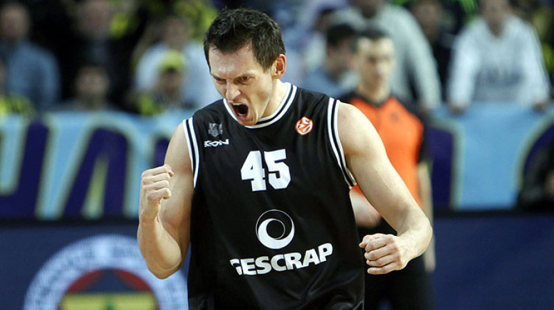 Bilbao rindās Jānis Blūms piedalījās 143 ACB līgas spēlēs, trīs reizes spēlēja ACB "play-off", kļuva par Spānijas vicečempionu, sasniedza Eiropas kausa pusfinālu un Eirolīgas...
