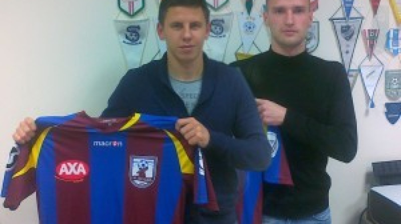 Lietuvas U – 19 izlases spēlētāji Deivis Lukošis un Mandaugs Grigaravičus pievienojas FK Jelgava.