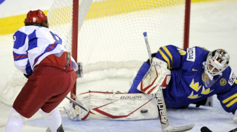 Juhans Gustafsons atvaira Ņikitas Guseva metienu
Foto: Reuters/Scanpix