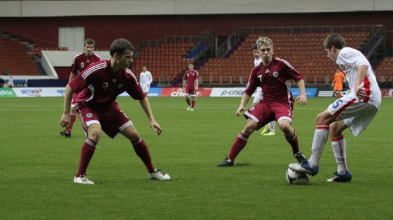Latvijas futbolisti cīņā pret čehiem 
Foto: http://granatkin.com
