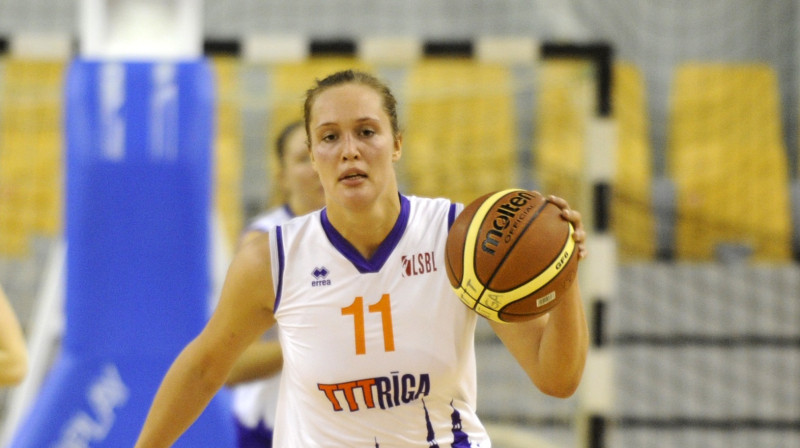 Karlīne Nīmane spēlē ar Grodņas "Viktoria"
Foto: Romāns Kokšarovs, "Sporta Avīze", f64