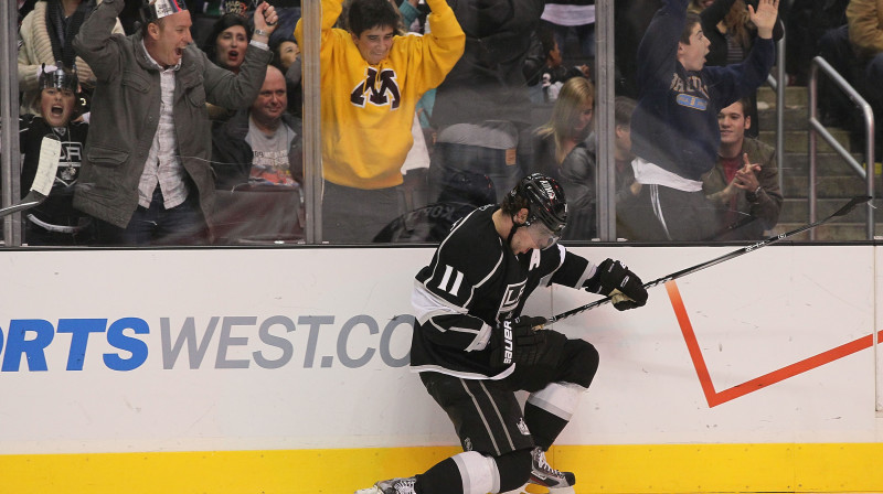 Anže Kopitars guva uzvaras vārtus pret "Capitals" 
Foto: AFP/Scanpix