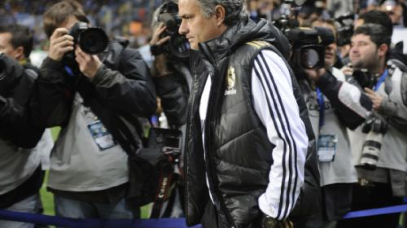 Žozē Mourinju un Madrides "Real" 1/4 finālā jau gaida savu sīvāko sāncensi "Barcelona"
Foto: AFP/Scanpix