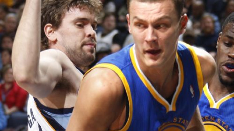 Marks Gasols un Andris Biedriņš
Foto: AP/Scanpix