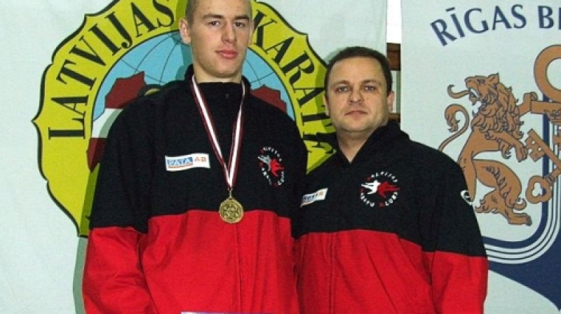 Dāvis Spriņģis ar treneri Aleksandru Stoļarovu
Foto: ntz.lv