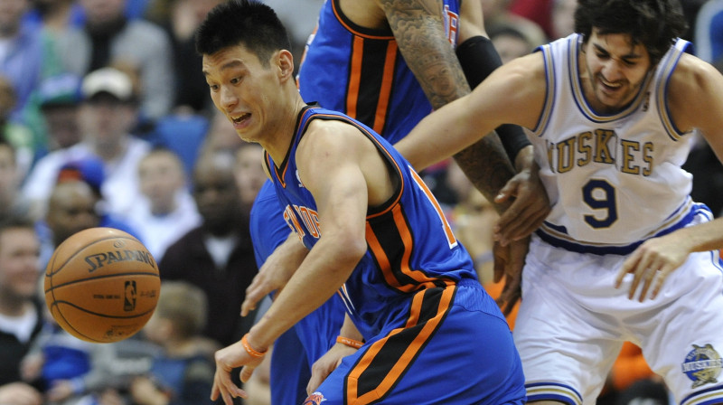 Džeremijs Lins un Rikijs Rubio
Foto: AP/Scanpi