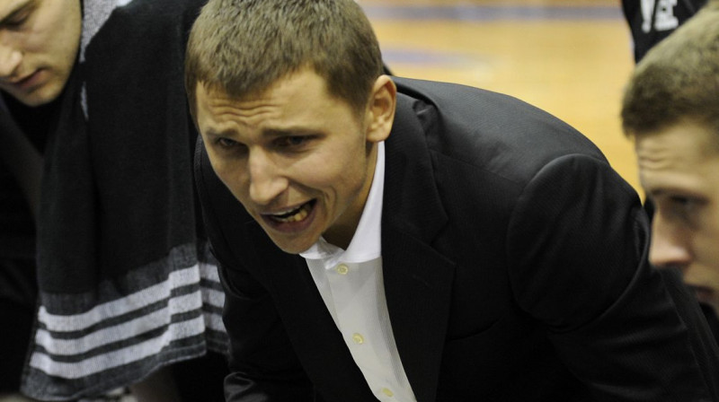 "VEF Rīga” junioru komandas galvenais treneris Nikolajs Mazurs 
Foto: Romāns Kokšarovs, Sporta Avīze, F64