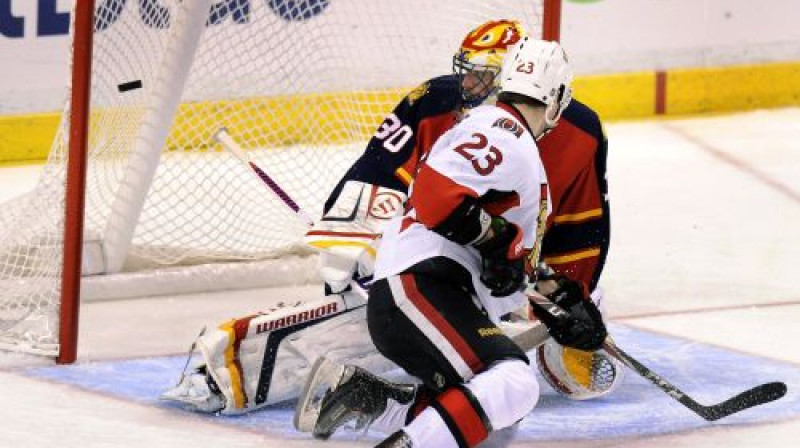 Kaspars Daugaviņš iemet pret "Panthers"
Foto: Reuters/Scanpix