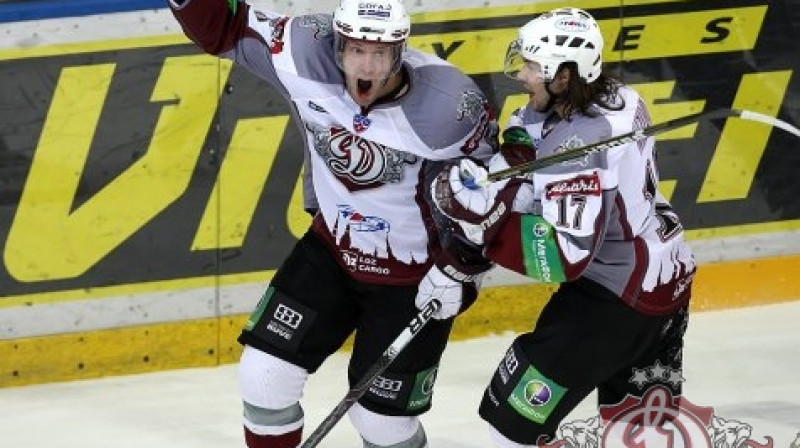 Sprukts un Ņiživijs - Dinamo labākie vārtu guvēji mazākumā. foto: dinamoriga.eu