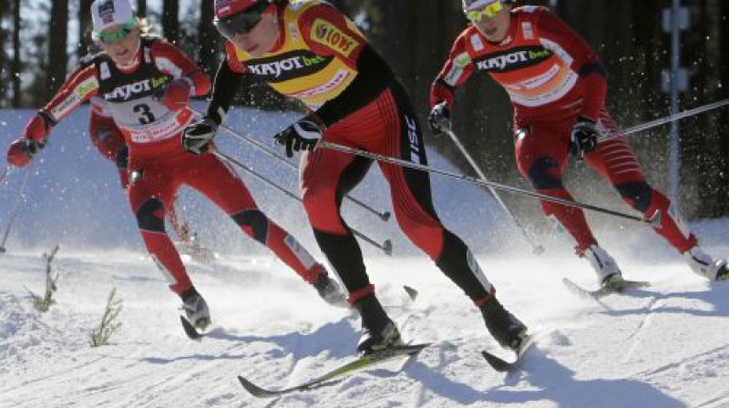 Terēze Juhauga, Justina Kovaļčika un Marita Bjergena
Foto: AFP/Scanpix
