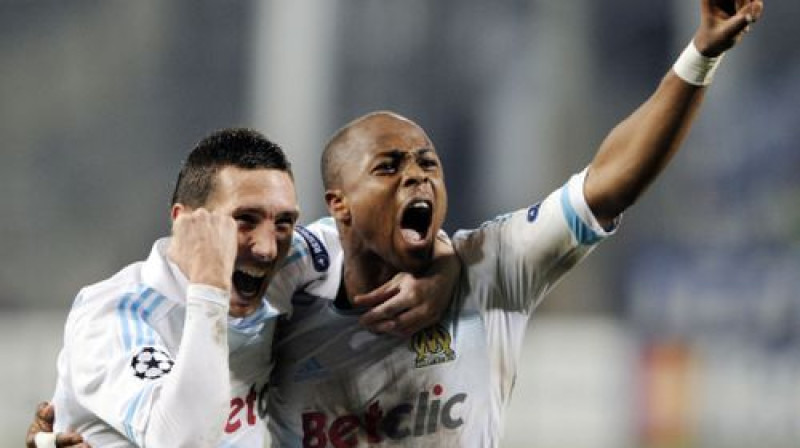 Morgans Amalfitano un Andrē Ajū līksmo pēc gūtajiem vārtiem
Foto: AFP/Scanpix