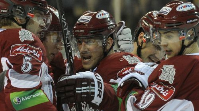 No "Dinamo" pirmās maiņas spēles var būt atkarīgs visas komandas sniegums
Foto: Romāns Kokšarovs, Sporta Avīze, f64