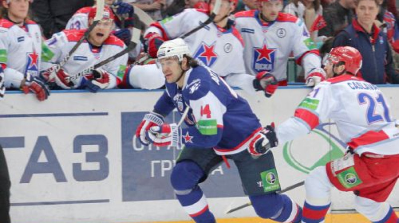 Jevgeņijs Artjuhins un SKA traucas tālāk
Foto: Jeļena Razina, championat.com