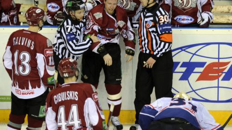 Epizode no asās spēles Rīgā starp "Dinamo" un "Torpedo"
Foto: Romāns Kokšarovs, Sporta Avīze, f64