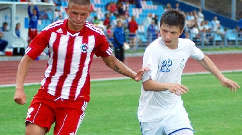 Vladimirs Kamešs pret Jevgēņiju Simonovu jeb "Liepājas metalurgs" pret Daugavpils "Daugavu" - 1. puslaikā tās vārtus nesit...