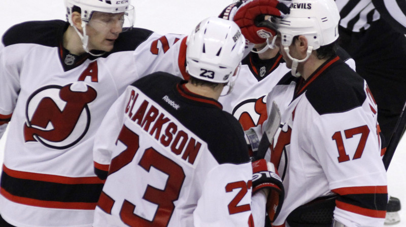 Ņūdžersijas "Devils" pēc Iļjas Kovaļčuka vienīgā vārtu guvuma pret Otavu 
Foto: AP/Scanpix