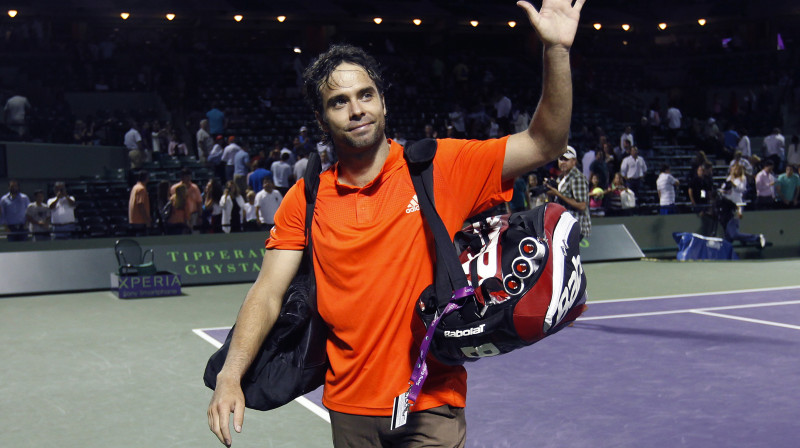 Fernando Gonzaless pēc karjeras pēdējā mača
Foto: Reuters/Scanpix