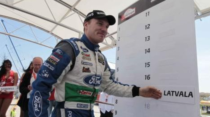Jari Mati Latvala izvēlas savu starta pozīciju
Foto: www.rallydeportugal.pt