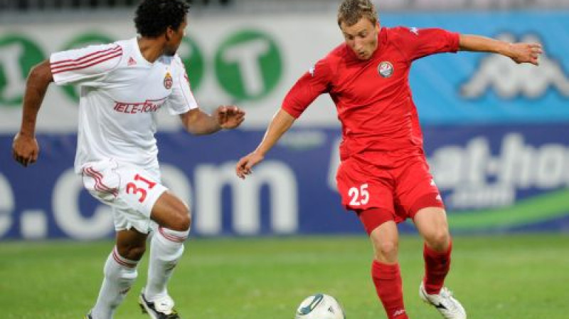 Armands Pētersons vēl "Skonto" kreklā
Foto: Romāns Kokšarovs, Sporta Avīze, f64