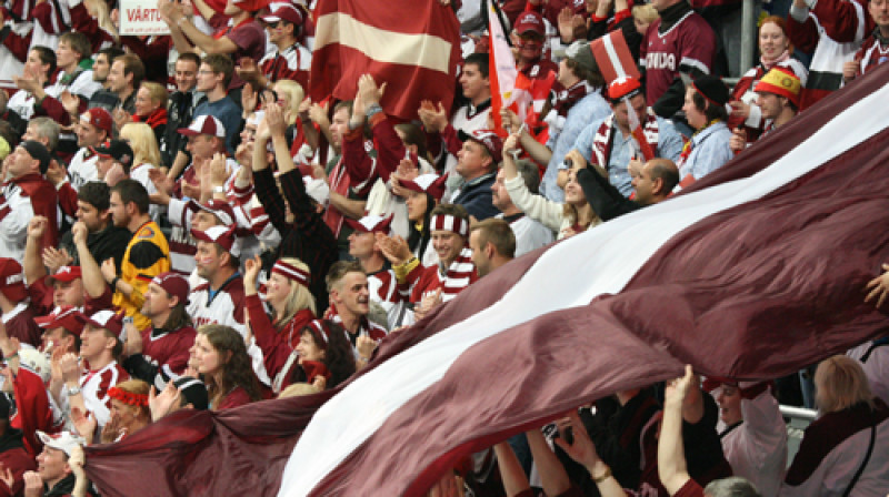 Prognozes liecina, ka uz Stokholmu, atbalstīt Latvijas hokeja izlasi, varētu doties ap 2000 līdzjutēju.
Foto: Baiba Blomniece, sportadraugiem.lv