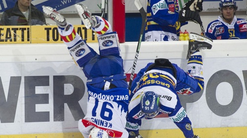 Ķēniņš nonācis neapskaužamā situācijā
Foto: hockeyfans.ch