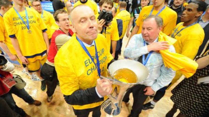 Rims Kurtinaitis un "Khimki" triumfē Eiropas kausa izcīņā
Foto: AFP/Scanpix