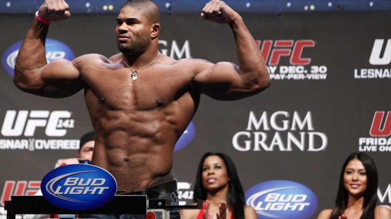 Alisters Overīms
Foto: mmamania.com