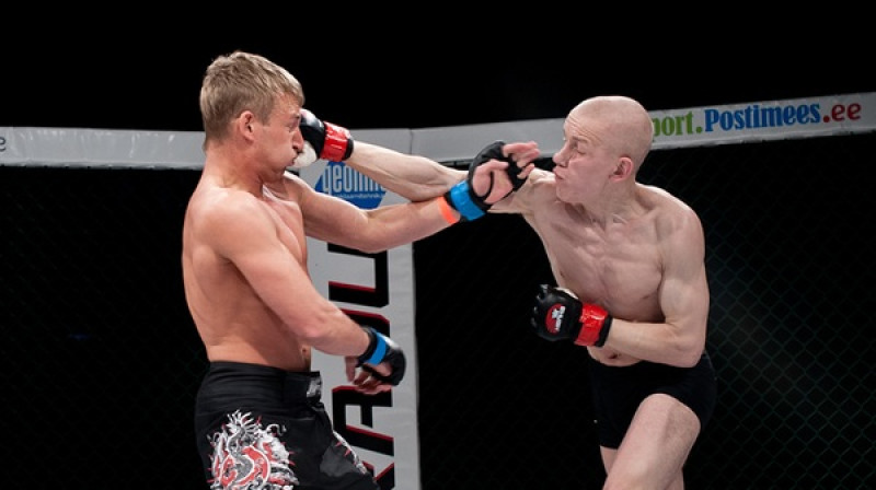 Aleksejs Povulāns saņem sitienu no Jurī Jogistes
Foto: mma.ee