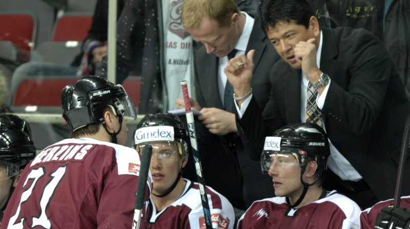 Latvijas hokeja valstsvienība 
Foto: Romāns Kokšarovs, Sporta Avīze, f64