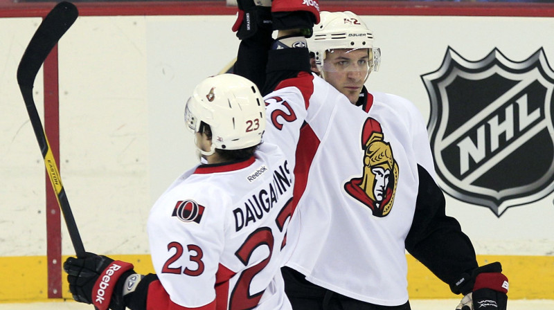 Daugaviņš izmantoja situāciju ļoti pragmatiski - arbitrāžas kārts ir spēcīgs trumpis hokejista rokās...

Foto: AP/Scanpix