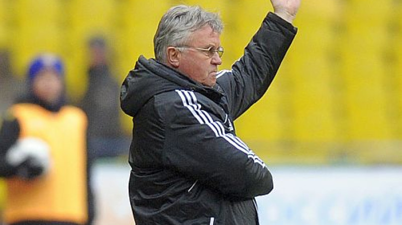 Gūss Hidinks gatavs saukt pie sevis Dani Alvešu
Foto: ITAR-TASS