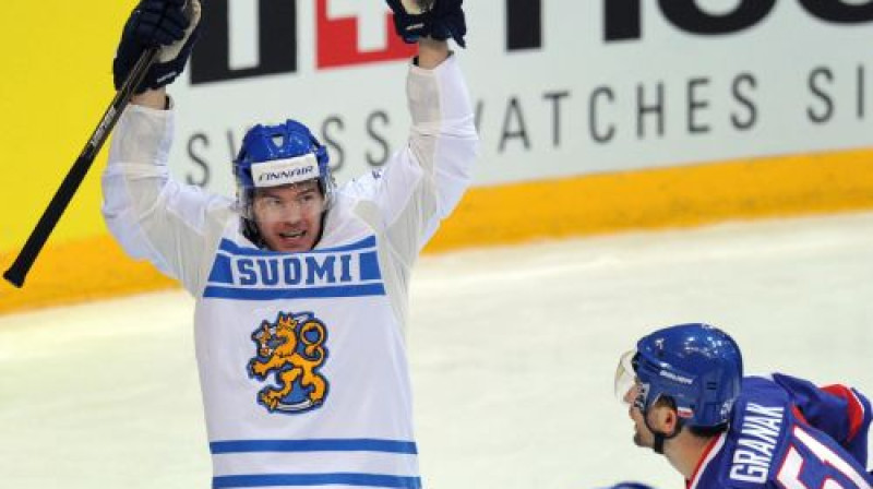 Jarko Immonens svin Somijas vārtus 
Foto: AFP/Scanpix
