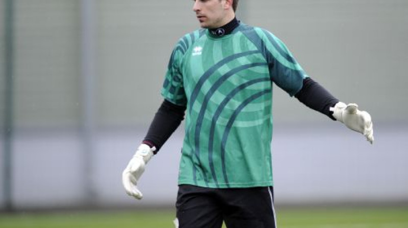 Kaspars Ikstens 28. aprīlī ielaida sešus vārtus
Foto: Romāns Kokšarevs, Sporta Avīze, f64