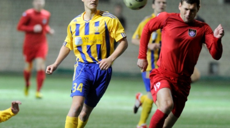 Raivis Hščanovičs (pa kreisi) 
Foto: Romāns Kokšarovs, Sporta Avīze, f64