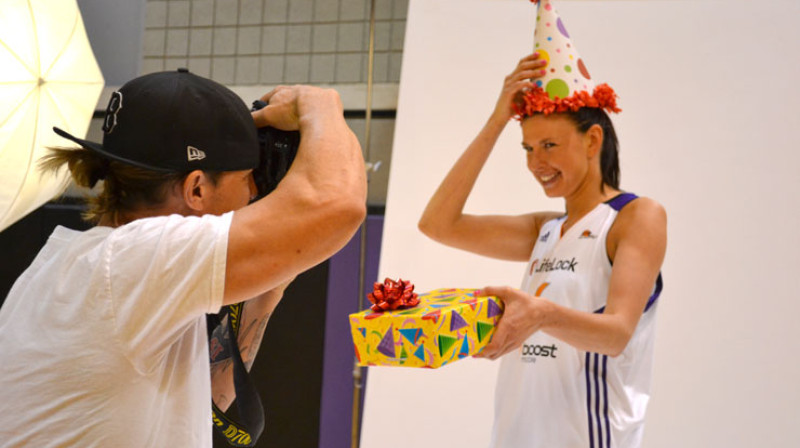Zane Tamane 2012. gada 16. maijā, "Phoenix Mercury" mediju dienas foto sesijā
Foto: Phoenix Mercury