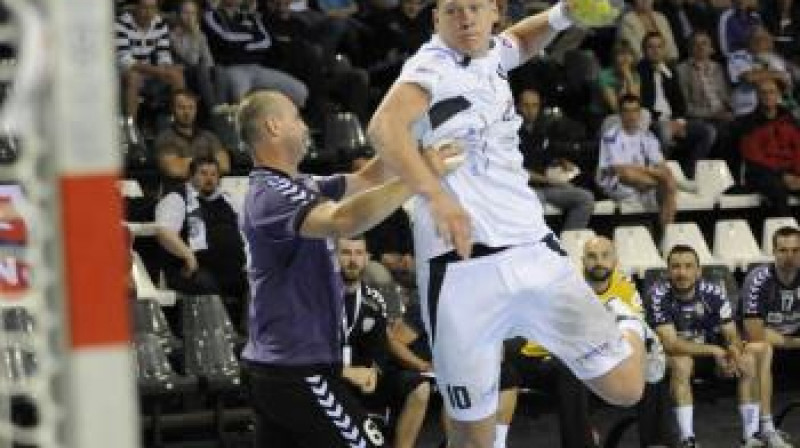 Dainis Krištopāns guva 7 vārtus mačā ar EHF Čempionu līgas trešo spēcīgāko komandu Ķelces "Vive Targi".
