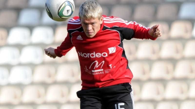 Artjoms Rudņevs Latvijas izlases treniņā
Foto: R.Kokšarovs (f64)