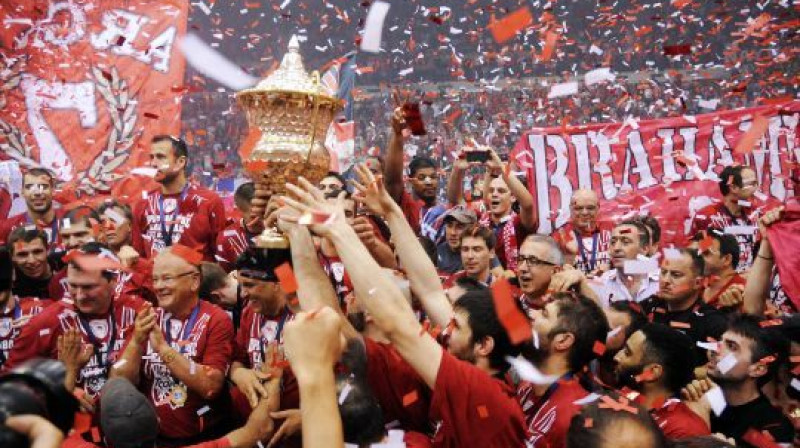 "Olympiacos" pēc uzvaras Grieķijas finālā
Foto: sport.gr