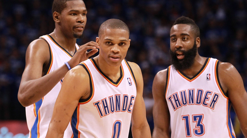 Kevins Durants, Rasels Vestbruks un 
Džeims Hārdens. Foto: AFP/Scanpix