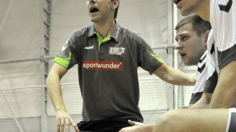 Latvijas izlases galvenais treneris Valdis Labanovskis
Foto: Romualds Vambuts, sportacentrs.com