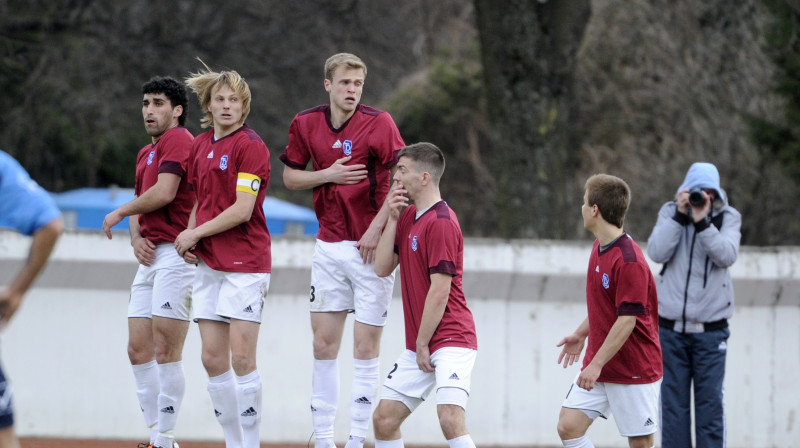 Rīgas "Daugavas" futbolisti
Foto: Romāns Kokšarovs, "Sporta Avīze"