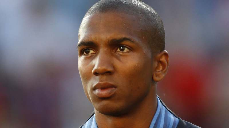 Ešlijs Jangs pirms spēles pret norvēģiem, kad guva uzvaras vārtus 
Foto: AFP/Scanpix