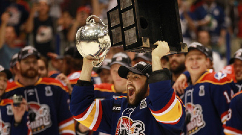 ''Admirals'' līksmo par izcīnīto Kaldera kausu
Foto: Steve Russell/News services