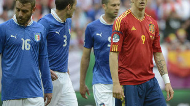 Fernando Toress pat nelielajā atvēlētajā laikā dzina izmisuma itāļus!
Foto: AFP/Scanpix