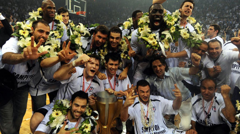 Stambulas "Besiktas" - pirmais Turcijas zelts 37 gadu laikā
Foto: ntvspor.net