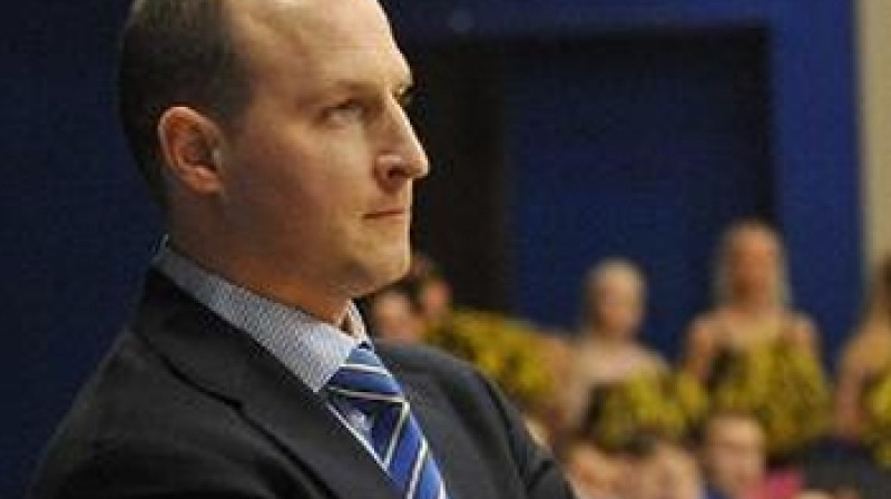 Roberts Štelmahers vasarā sasniedza visu laiku labāko rezultātu ar U20 vīriešu izlasi, finišējot sestajā vietā Eiropas čempionātā Slovēnijā, bet augustā sāka darbu ar astoņkārtējiem...