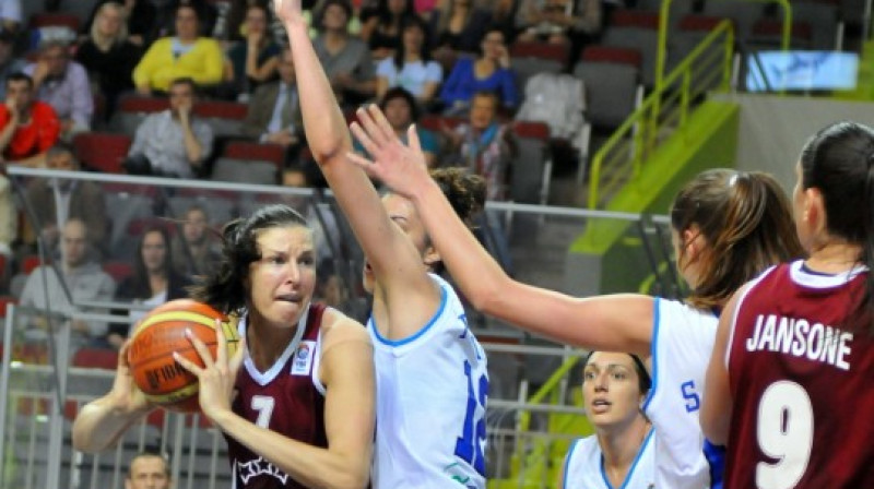 Zane Tamane: "double-double" spēlē ar Grieķiju, tomēr komandai uzvarēt neizdevās.
Foto: Romualds Vambuts