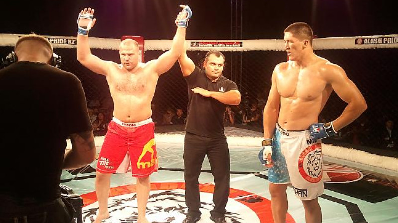 Igors Kostins uzvar Šahmaralu Džepisovu
Foto: fightclub.lv