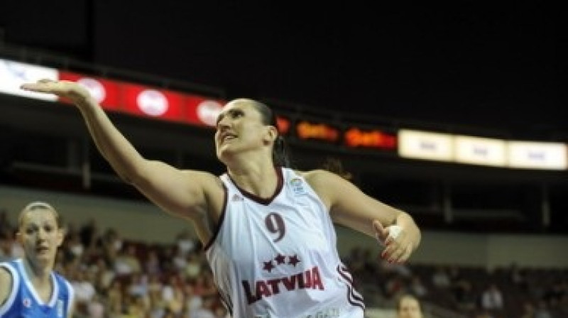 Liene Jansone pret Luksemburgu guva 16 punktus
Foto: Romāns Kokšarovs, "Sporta Avīze", f64