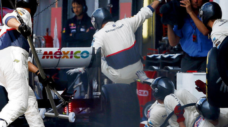 Tā boksos iebrauc Kamui Kobajaši
Foto: Guardian Service